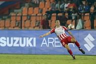 Just after the hour mark, a brilliant free kick by the 34-year old saw the ball go dangerously into the six-yard box (Image Courtesy: ISL)